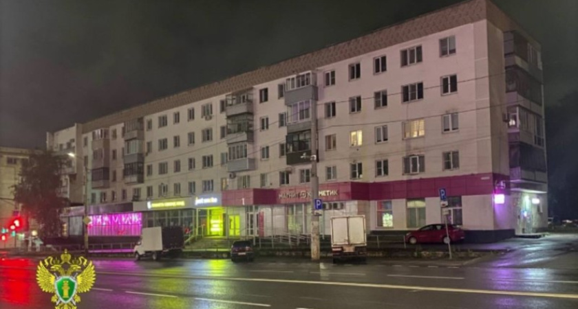 В Костроме с четвертого этажа выпал 4-летний ребенок