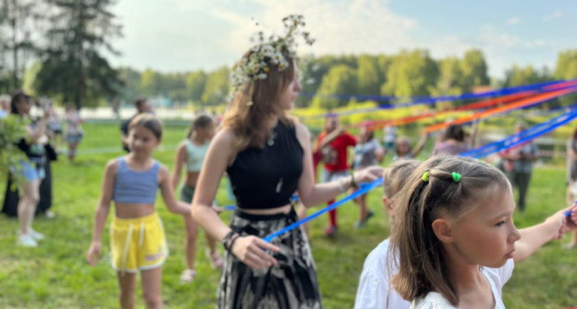 Костромичей приглашают на летнюю карусель и "гуляние с лешим" (0+)