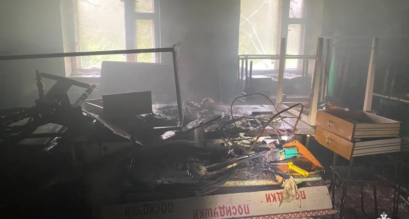 В Костромской области загорелся частный дом