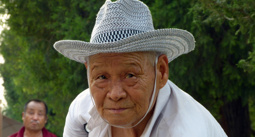 Китаец пригласил к себе в деревню на праздник — потом 4 дня я не мог встать с кровати — вот чем кормили