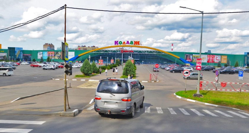 В Костроме в ТЦ "Коллаж" несколько человек избили подростка