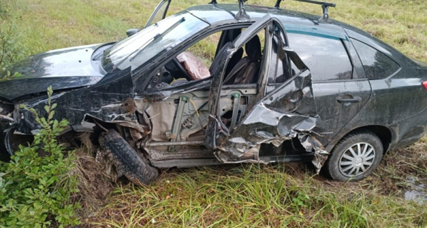 В Костромской области "Лада" столкнулась с грузовиком: есть пострадавшие