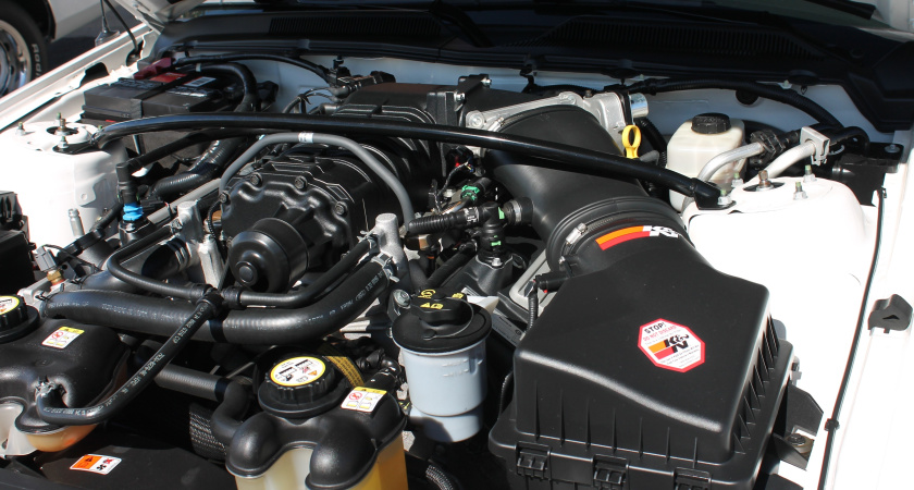 Не "тошнить", но и не до предела — на каких оборотах ездить, чтобы двигатель никогда не ломался