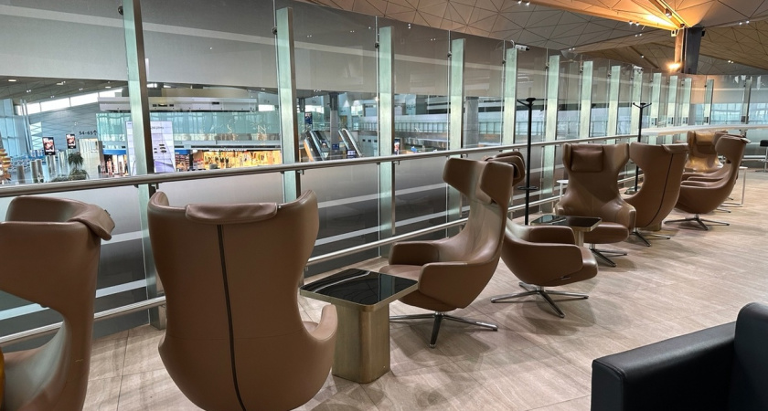 Как попасть в бизнес-зал в аэропорту, даже если летишь экономом — инструкция для "чайников"