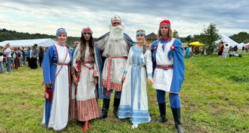 Костромская Снегурочка стала звездой фестиваля карельских пирогов (6+)