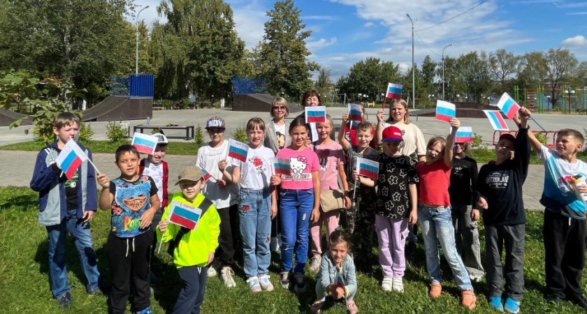 Костромичей приглашают в городские парки на просветительские программы в честь Дня флага России (0+)