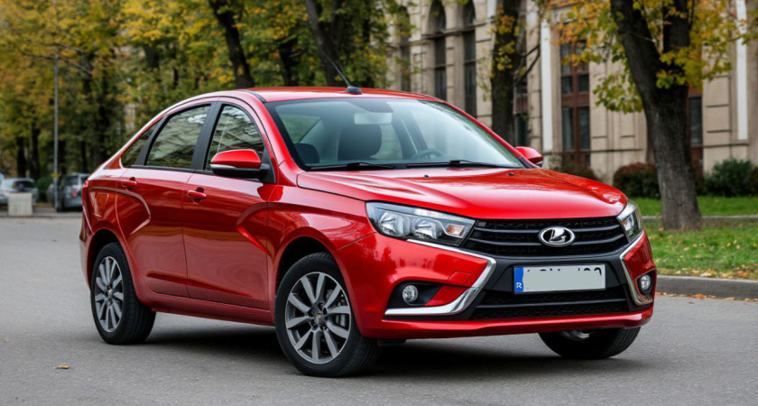 Посидел за рулем "Искры" — это вам не обычная "Лада": что понравилось, а что нет — честный отзыв