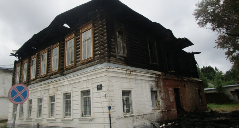Суд в Костромской области обязал собственников отремонтировать дом с вековой историей