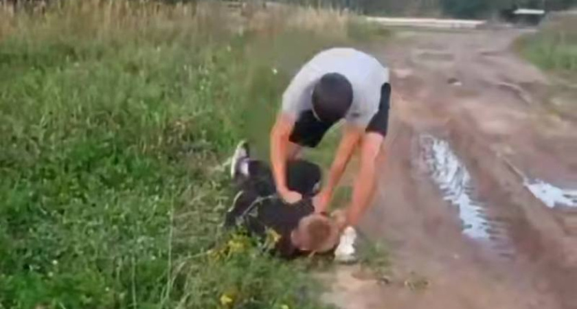 В костромском поселке подросток избил мальчика: прокуратура проводит проверку