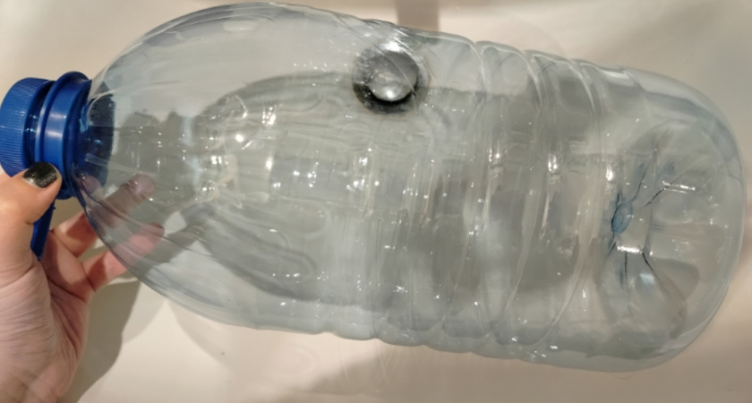 Пластиковые бутылки собираю по соседям — осенью помогают в огороде: лайфхак для ушлых садоводов