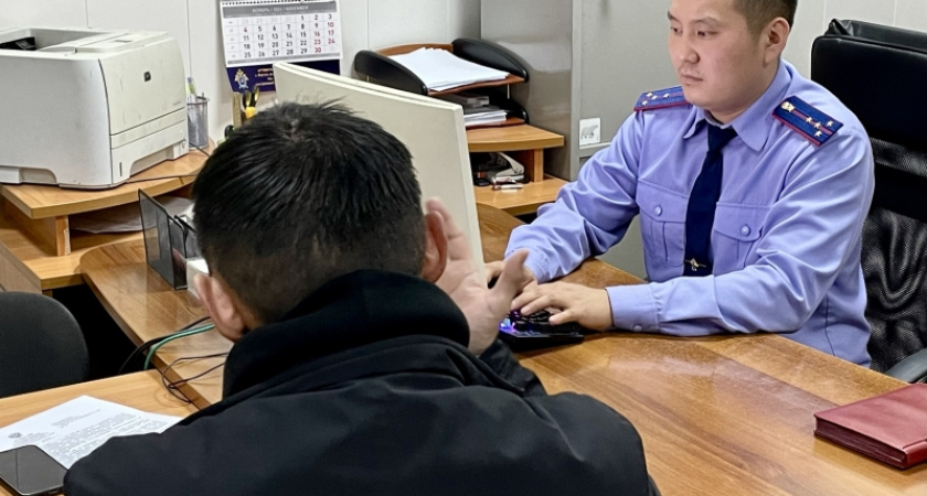 Сломал палец, ударил по голове, а затем стал угрожать: костромич едва не убил жену и пасынка