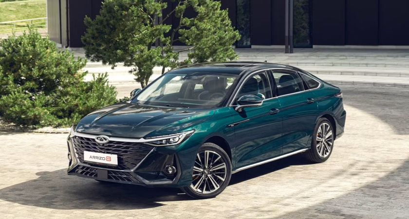 Продал "Тойоту", взял "Чери Арризо 8" за 3 млн: только отъехал от салона — вылезли первые проблемы