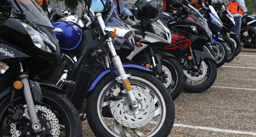 "Ущипните меня, если я сплю": мотоциклы за смешную цену только с конвейера — их выпустил завод имени Дегтярёва