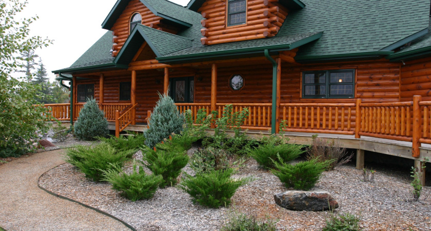 "Если хотите жить как человек, не стройте деревянный дом": семья переехала в деревню и намучились с жильем — откровенная история