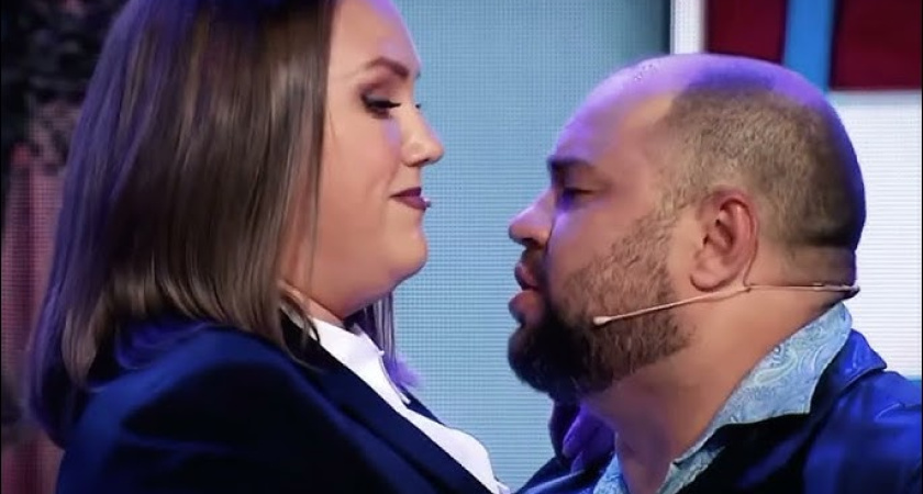 Они играют мужа и жену, но реальность совсем другая: что известно о личной жизни Постовалова и Корневой из «Уральских пельменей»