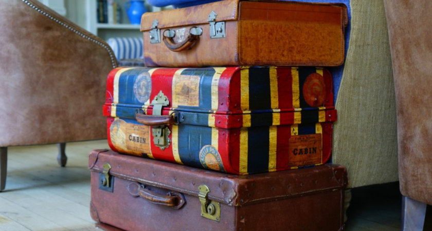 Нашёл необычный чемоданчик — хотел выкинуть, пока не открыл: ахнул, когда понял, что держу в руках