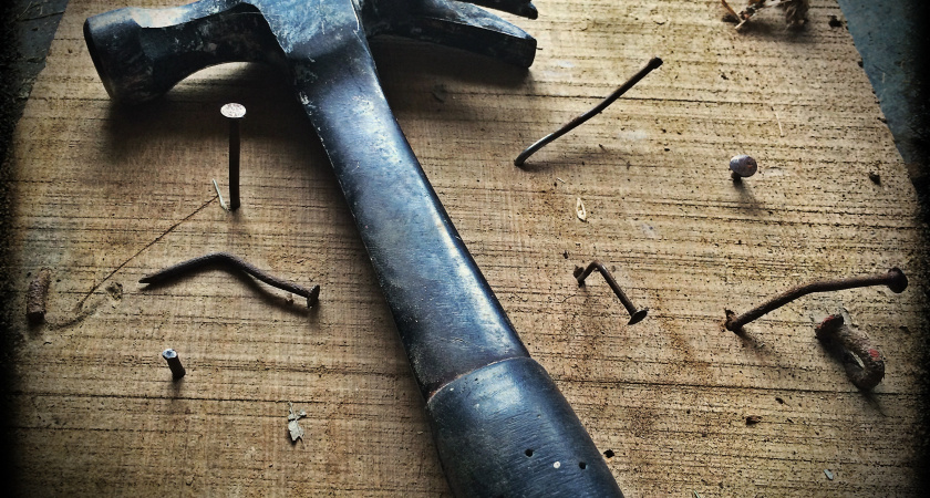 Почему в США пользуются гвоздями, а не саморезами: 4 причины, о которых россияне не догадываются