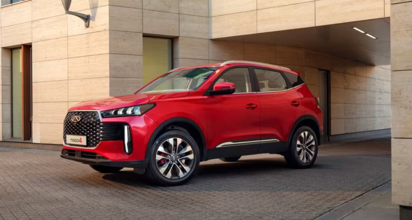 Взял на тест-драйв новый Chery Tiggo 4 — спустя 15 минут понял, что ноги моей в этой машине больше не будет: тотальное разочарование в "китайце"