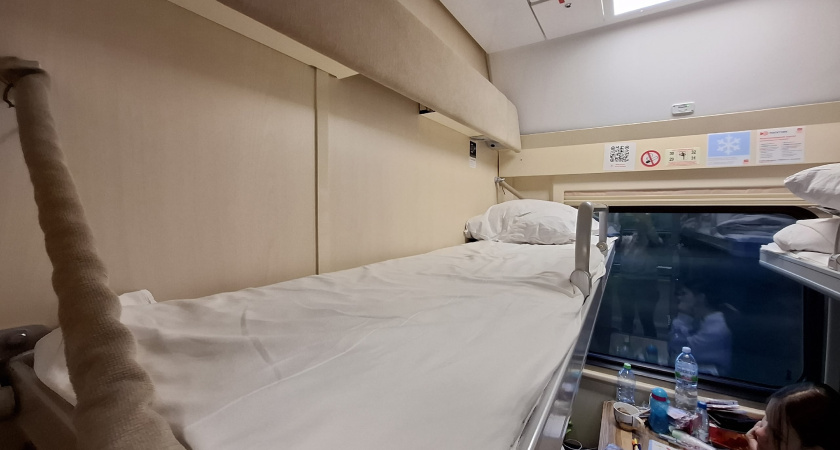 Купила билет на нижнюю полку, а чужая женщина распорядилась ей как своей: делюсь, как прошли мои две ночи ада