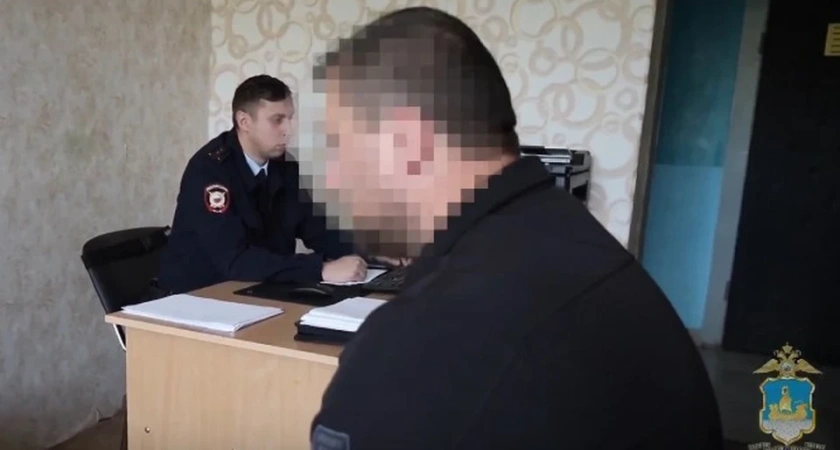 Любитель сыра из Ярославля оголился для девушек в костромском парке