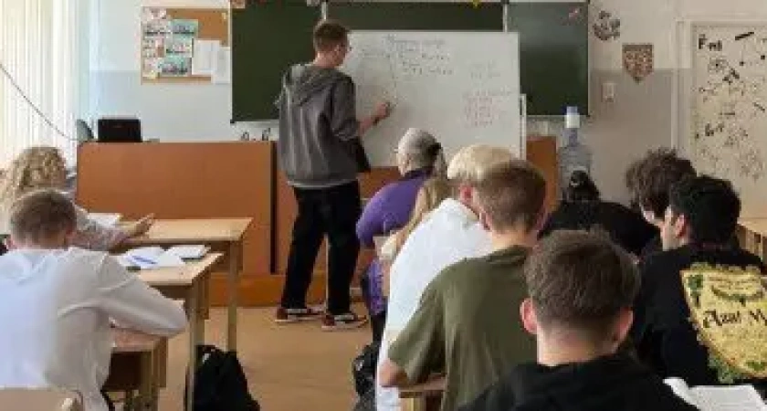 На базе костромской школы открыли университетский класс