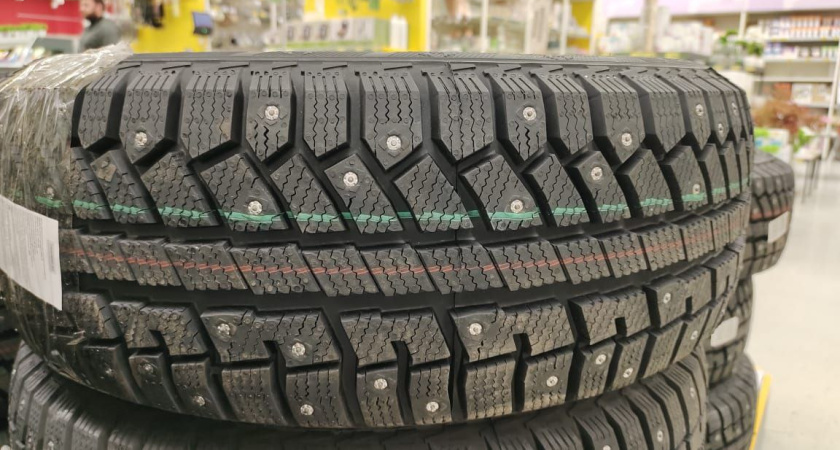 Зачем водители и производители кладут в шины поролон - догадываются только самые ушлые - годный лайфхак