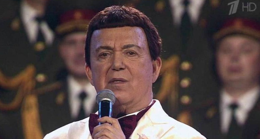 «Свекровь ложилась между молодыми супругами»: жуткая история первой жены Кобзона, от которой стынет кровь