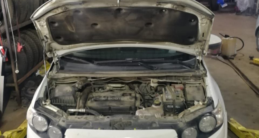 Привычка водителей, которая гробит двигатель: грешат почти все - никогда не делайте это за рулем