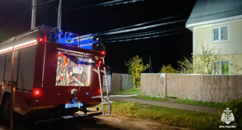 В Костроме на улице Мясницкой произошел пожар в жилом доме