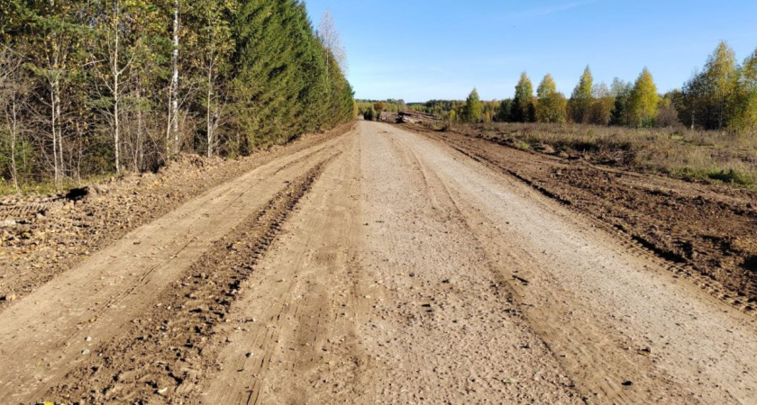 В Костромской области лесозаготовительные компании восстановили разбитую лесовозами дорогу