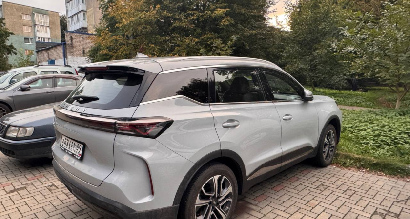 «Выглядел как премиум, поехал как таз»: Chery Tigg 7L разочаровал меня а первые полгода - пластик скрипит, мотор задыхается