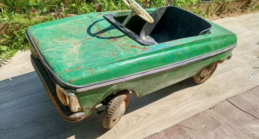 Назад в СССР: костромские барахолки предлагают педальные машины, кукол и выжигатели родом из детства