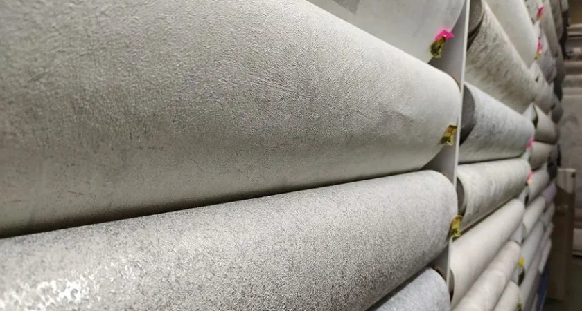 Виниловые обои выкинула на помойку: уже много лет клею другой долговечный материал — новый тренд у дизайнеров