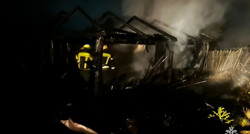 В Костромской области ночью сгорел гараж