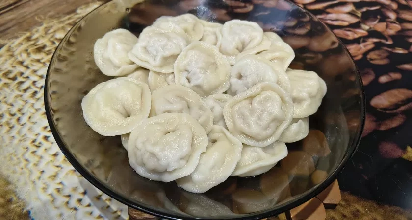 Берите хоть 10 пачек - там чистое мясо, тесто не разваривается: Роскачество назвало лучшие марки пельменей