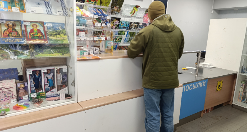 В Костроме подростки обманывали маркетплейсы, подменяя брендовые вещи на почте