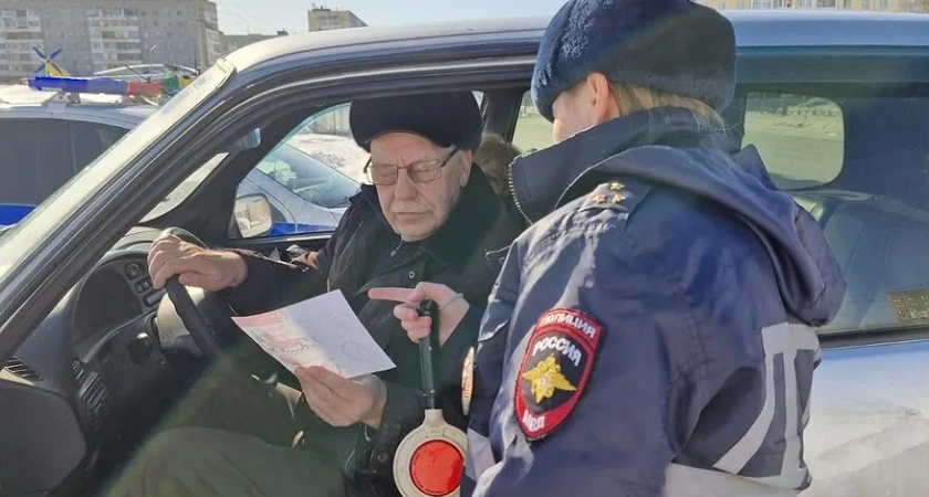 Инспектор ДПС остановил пенсионера — потребовал у него медсправку, но услышал грамотный ответ и только развел руками