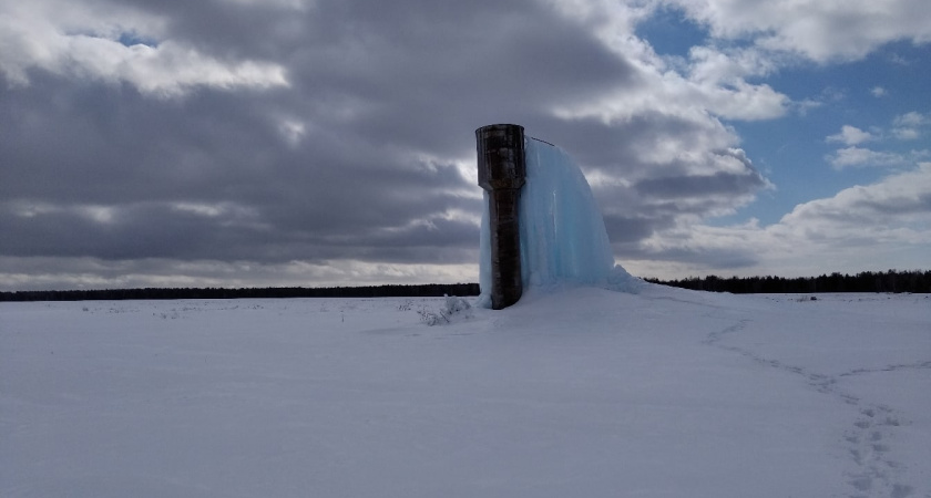 В поселке Кустово продают водонапорную башню с участком