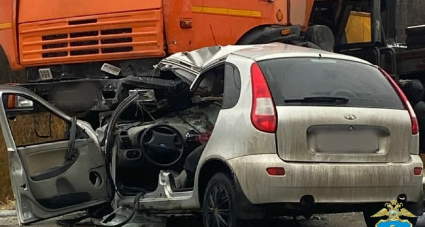 Под Костромой произошло страшное ДТП с КАМАЗом: погибла женщина-водитель