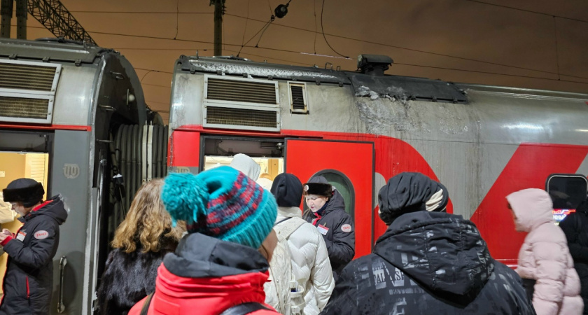 Поезд "Ласточка" Кострома — Москва задержался более чем на час