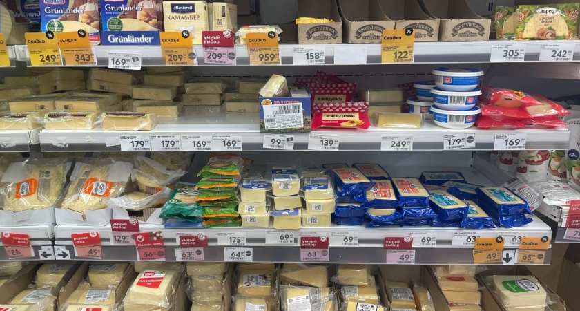 Только их можно взять с полки: в Роскачестве назвали лучшие марки бюджетных сыров - идеально в нарезку, салаты и закуски