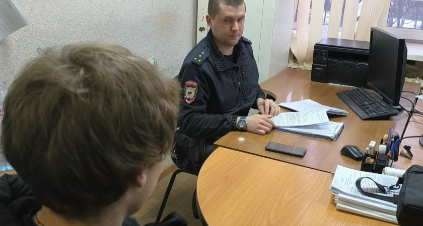 В Костроме задержан студент, отломавший рог корове Марусе у Музея сыра