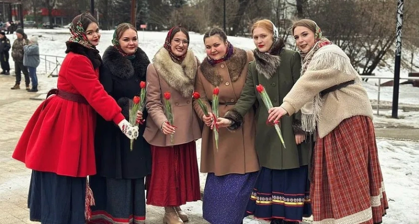 «День первых снежинок», вечер туристов и танцы: куда сходить в выходные 13 и 14 декабря в Костроме (12+)