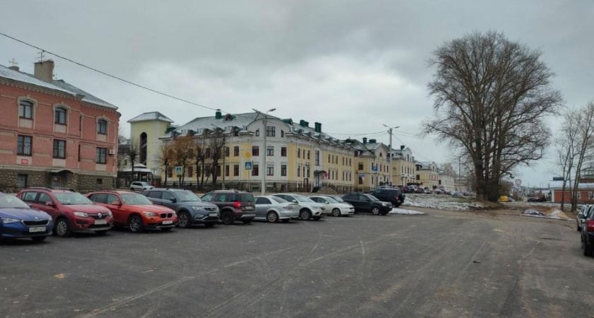 “Необходимо создать платные парковки”: урбанист о решении проблем со стоянкой машин в центре Костромы