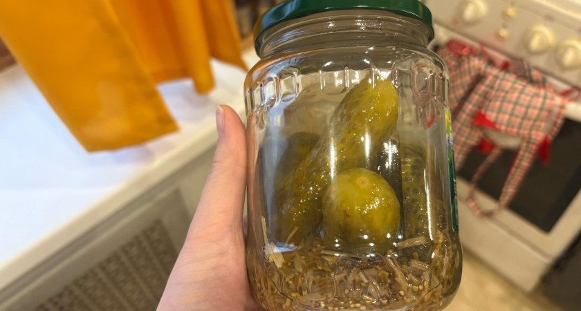 Эти маринованные огурцы в "Оливье" добавлять нельзя. Росконтроль проверил и назвал худшие марки