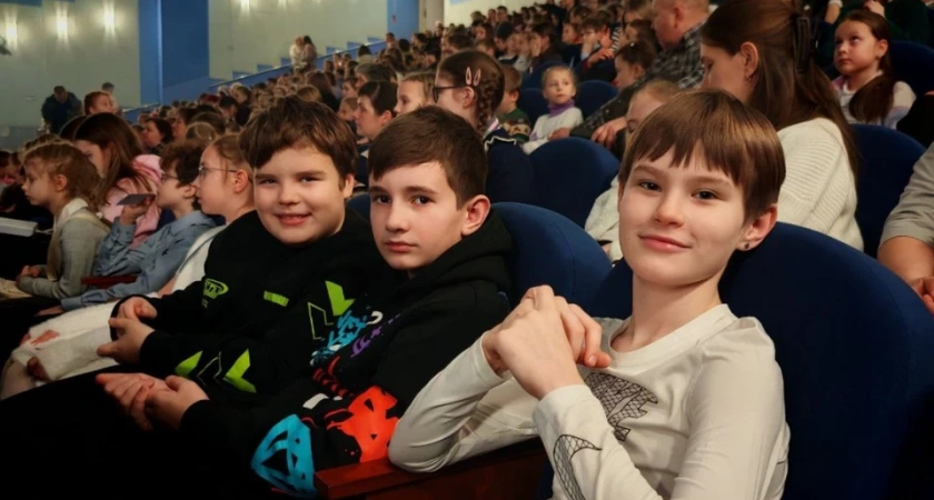 В Костроме талантливые и одаренные школьники стали участниками главной городской елки