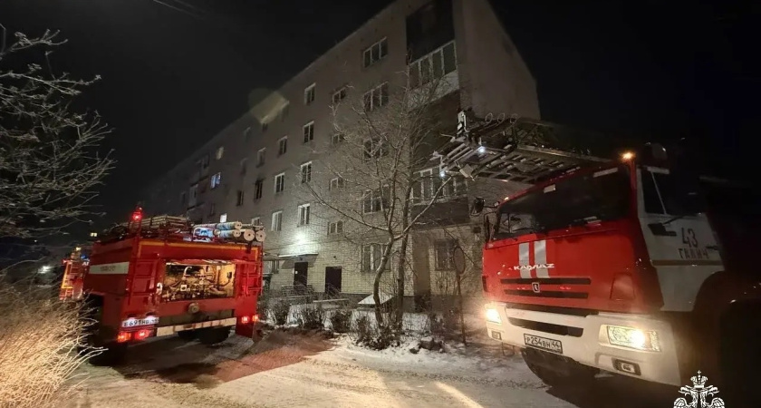 70 человек эвакуированы при пожаре в жилом доме в Галиче