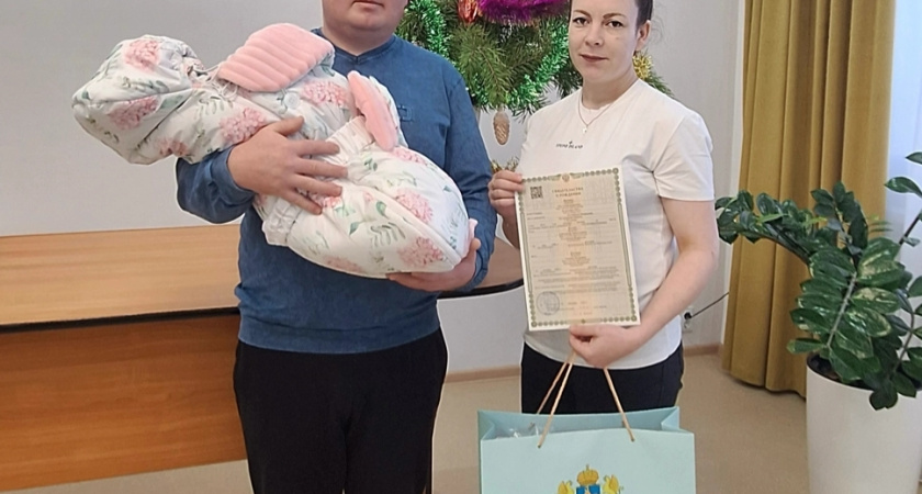 «Дающая жизнь»: в Костромской области многодетные родители назвали ребенка древнееврейским именем