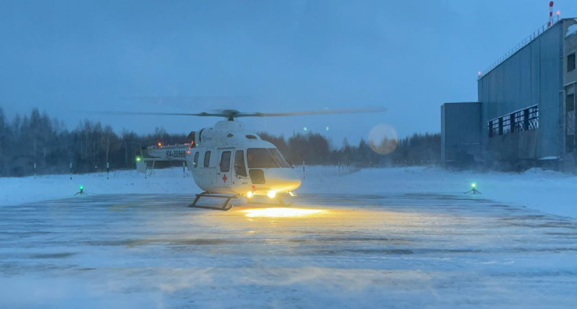 В новогоднюю ночь санавиация доставила в Кострому пациента из Шарьи с острым сердечным приступом
