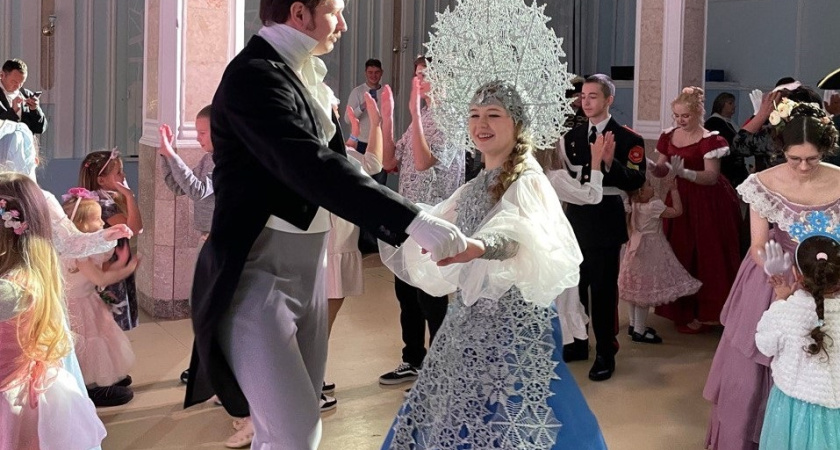 Костромичей ждет волшебный рождественский бал в резиденции Снегурочки (6+)